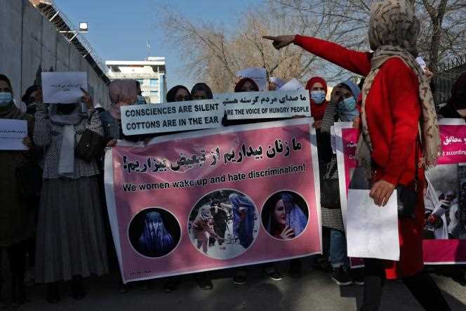 Afghan women protest against the restrictions imposed on women by the Taliban.  December 28, 2021 in Kabul.