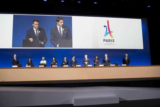 The Paris 2024 delegation, on July 11, 2017, in Lausanne, Switzerland.