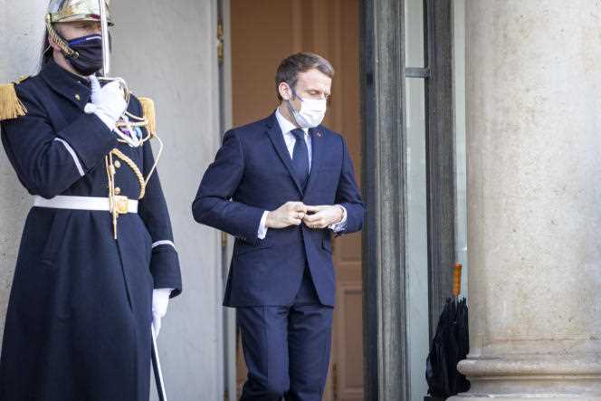 Emmanuel Macron at the Elysée Palace, January 11, 2022.