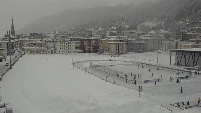 Almost 30 centimeters of snow fell in Davos on Tuesday night.