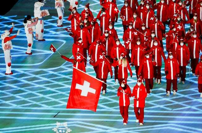 Die Schweizer Delegation beim Einmarsch ins Stadion. 