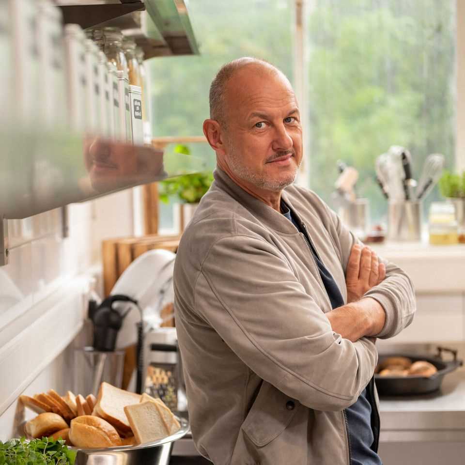 Frank Rosin offers in "Rosin's Hero Kitchen" 10 people a new perspective