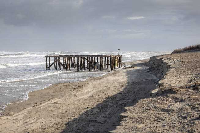 There used to be a beach here: East Frisian islands lost almost their entire beach due to the strong winds.