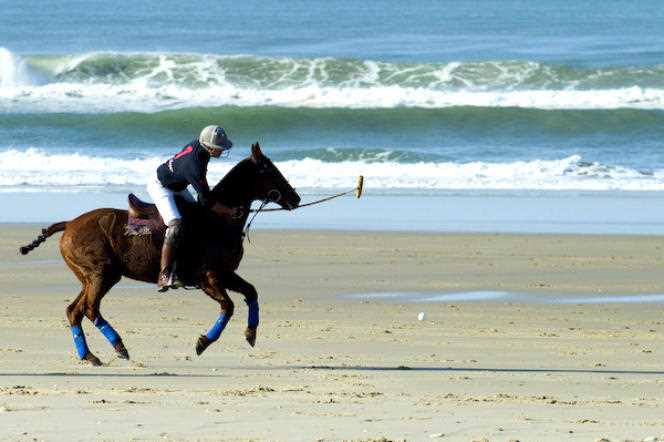 A polo player, on the beach of Montalivet, in Gironde.