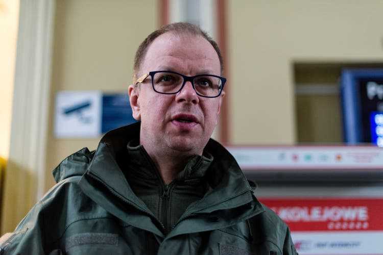 Wojciech Bakun is a member of the national conservative governing party PiS and offers to help the refugees from Ukraine. 