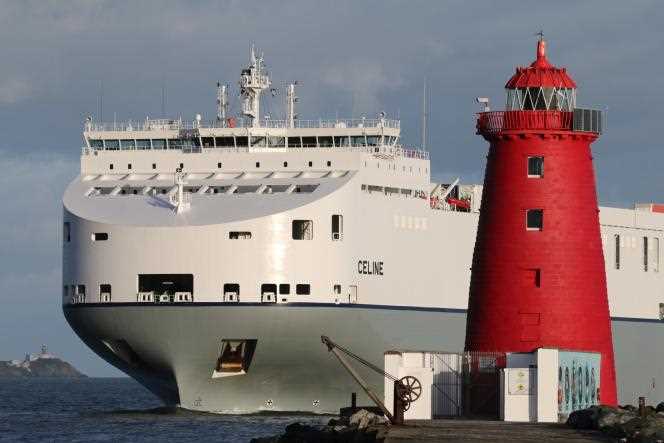 The “Celine”, coming from Bruges (Belgium), at the entrance to Dublin Port, in January 2018.