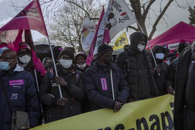 Demonstration by undocumented strikers from the Chronopost agency in Alfortville (Val-de-Marne), January 31, 2022. They have been on strike since the beginning of December 2021.
