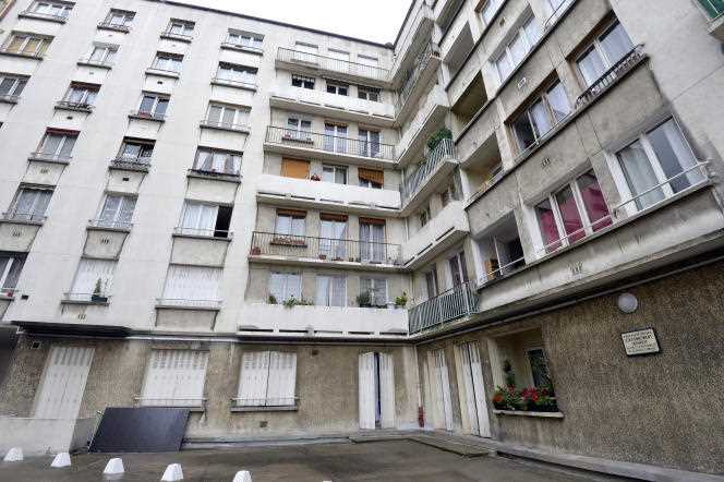 A HLM in Neuilly-sur-Seine, in the Hauts-de-Seine, on September 13, 2013. More than 18% of housing in the country is under collective heating, including part of the HLM stock.