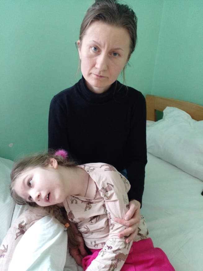 Alexandra found refuge with her sick daughter in the Lviv Children's Hospital.  She speaks little, she is exhausted.  But she is glad that she is to be taken to safety in Poland on the same day.