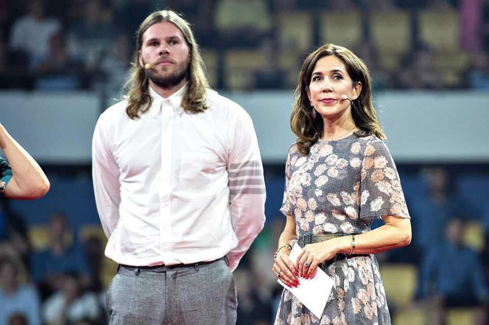 Princess Mary with Mikkel Hansen at the Danish Handball Award Show with the Mary Fonden in June 2018.