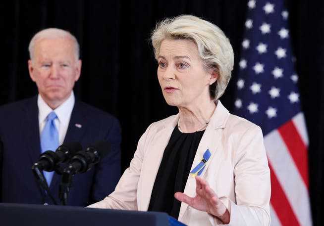 Kommissionspräsidentin Ursula von der Leyen und US-Präsident Joe Biden haben die neue LNG-Kooperation vorgestellt.