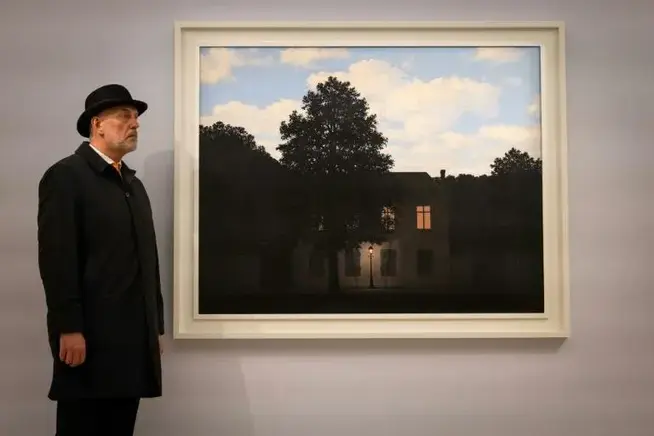 René Magrittes «L'empire des lumières» erzielt an einer Auktion von Sotheby's in London 59,4 Millionen Pfund.
