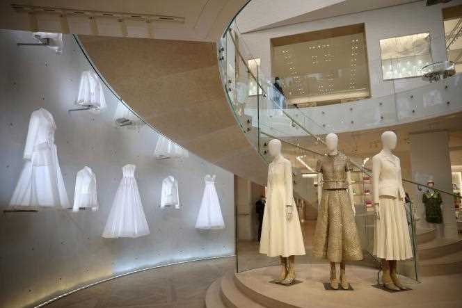 The Christian Dior store at 30 avenue Montaigne in Paris, March 2, 2022.