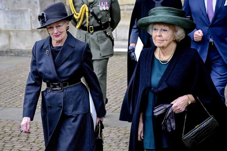 Queen Margrethe and Princess Beatrix