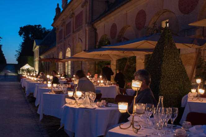 Candlelight dinner in Vaux-le-Vicomte (Seine-et-Marne). 