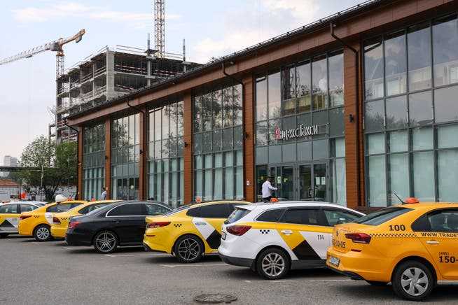 Uber's stake in Yandex.Taxi is up for sale for $800 million.