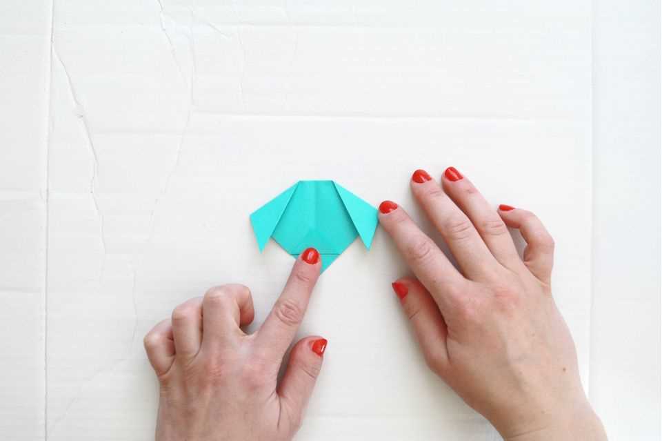 Origami animals: folding a dog Step 5