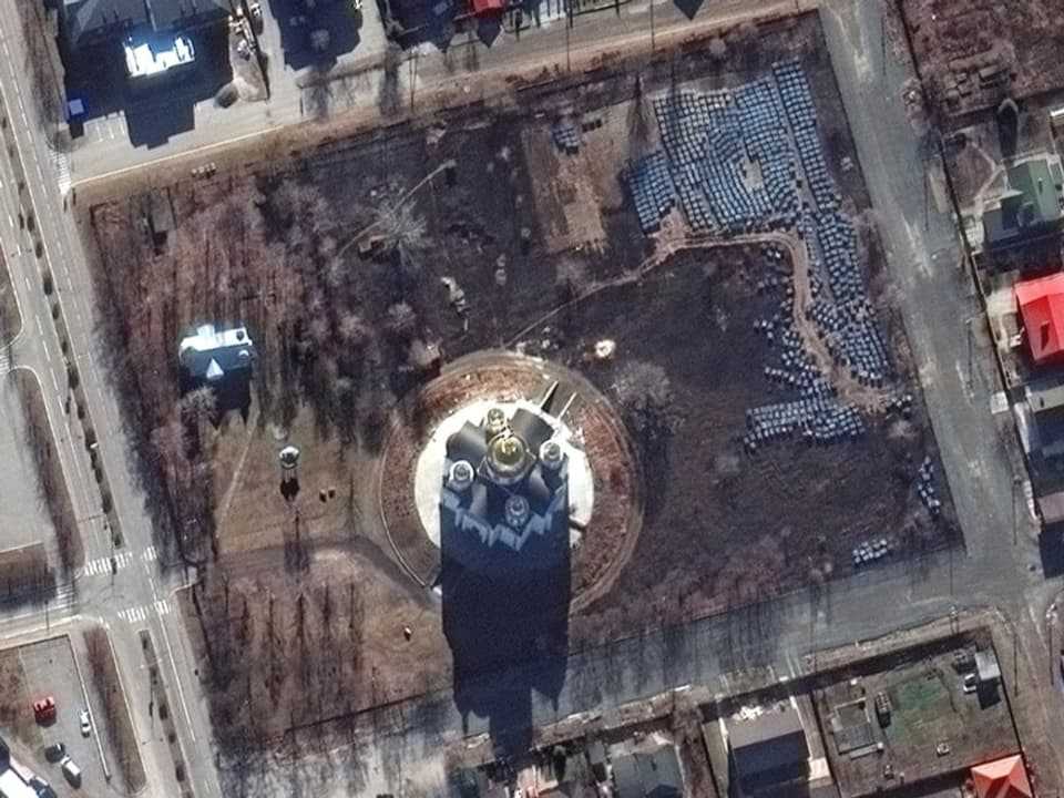 Satellite photo of February 28: There are no signs of excavations on the site of the Bucha Church.