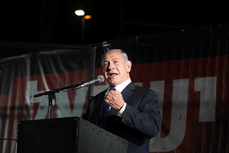 In front of his supporters in Jerusalem on April 6, opposition leader Benjamin Netanyahu called on the right-wing camp to close ranks in order to force the resignation of the Bennett government.