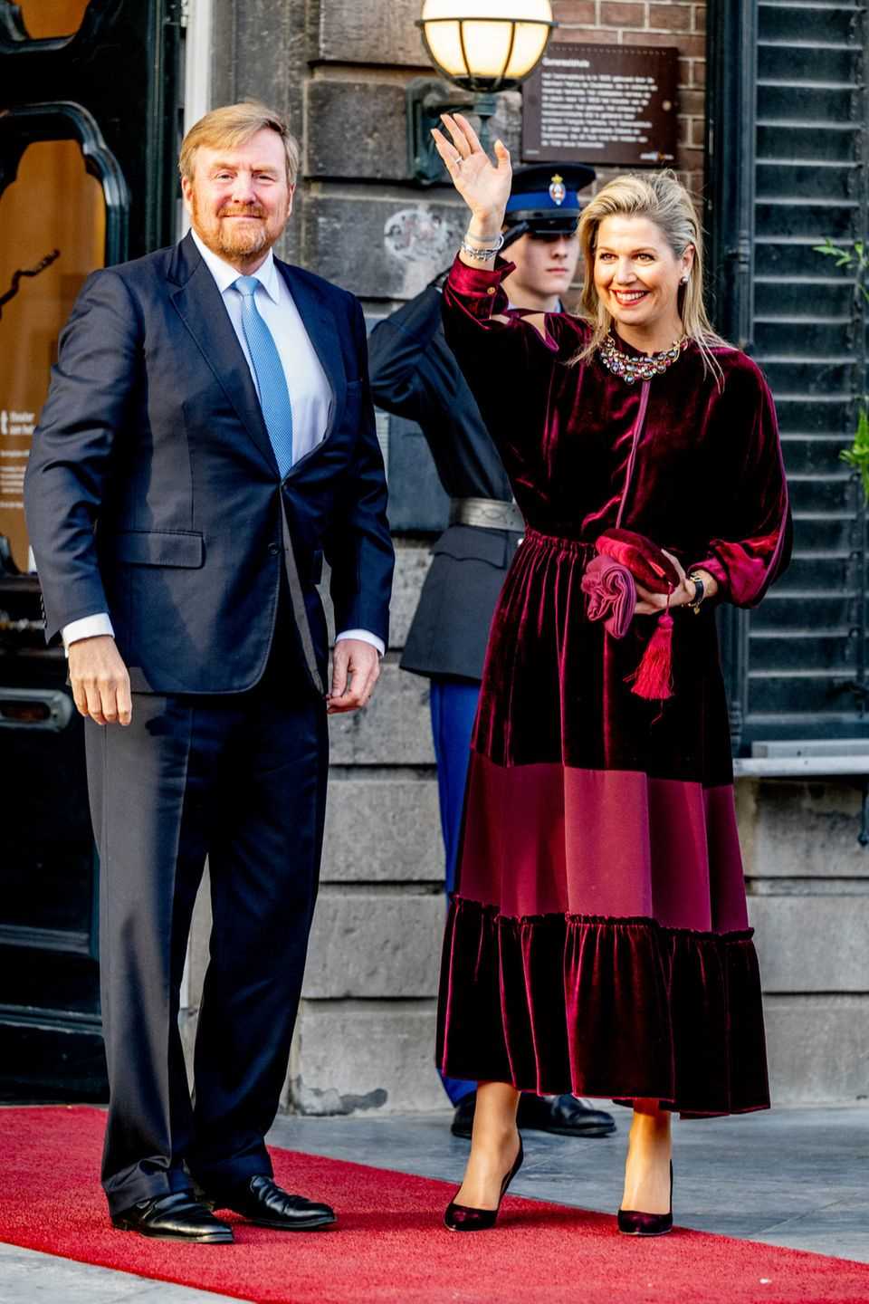 Queen Máxima wears a Zeus + Dione velvet dress at the King's Day Concert. 