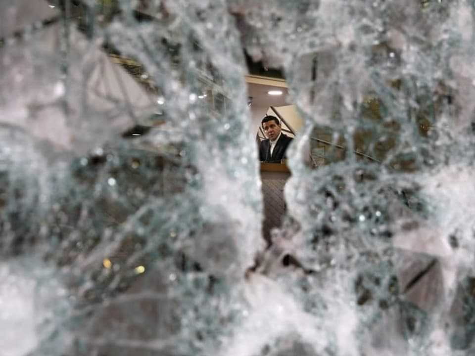 Smashed windows at the Banc de Beirut.