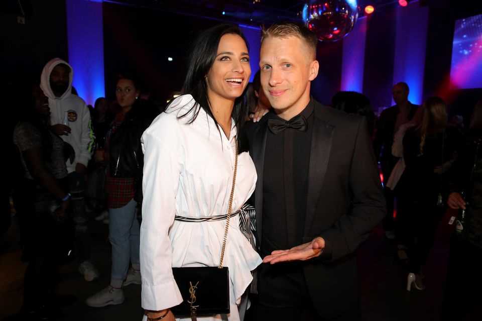 Oliver Pocher and his girlfriend Amira Aly don't want to miss the big music spectacle. 