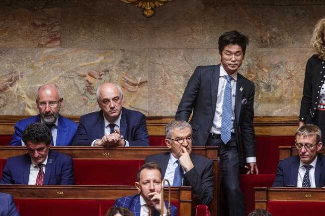 Not a child of sadness: things have never been quiet around Joachim Son-Forget (standing), the Swiss representative in Parliament, in the last five years.