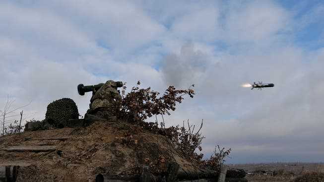 Thanks in part to American Javelin missiles, the Ukrainian army was able to stop the Russian tank columns.