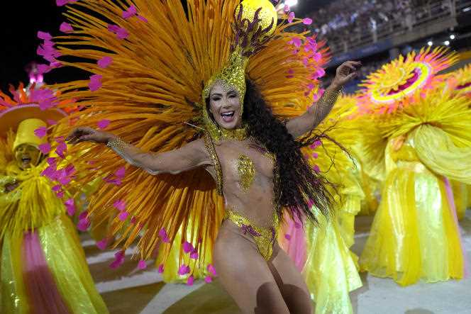 A samba dancer parades during the carnival in Rio, April 22, 2022.