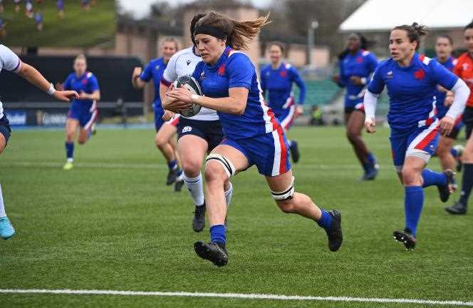The captain of the France team, Gaëlle Hermet, against Scotland, for the third day of the Six Nations Tournament at the Scotstoun Stadium in Glasgow, April 10, 2022.