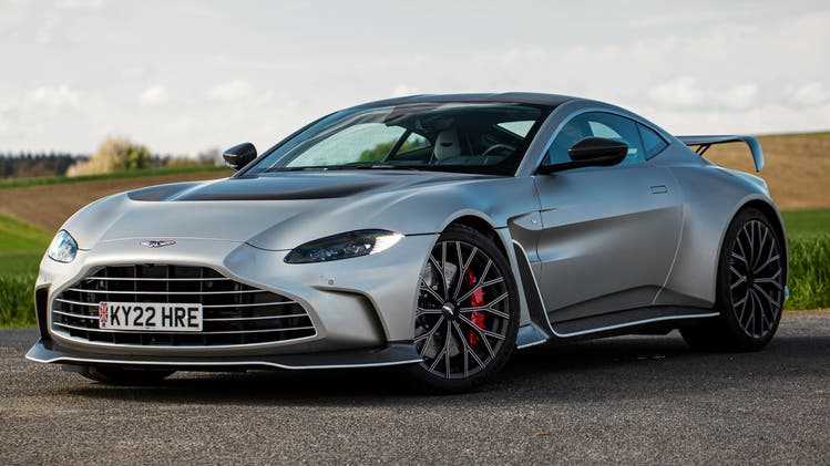 The V12 Vantage costs almost 300,000 francs and has long been sold out.