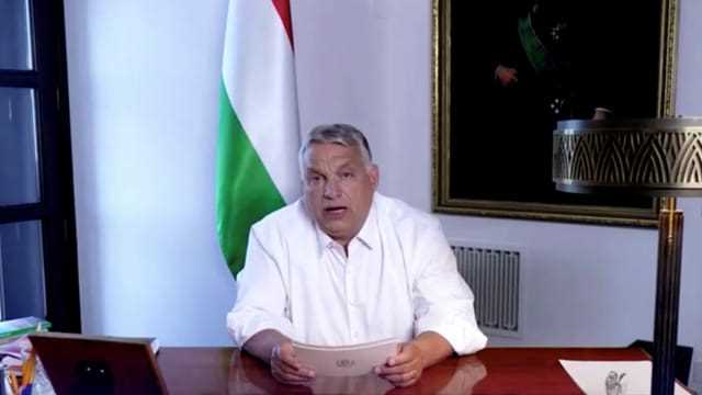 Orban während Ansprache.
