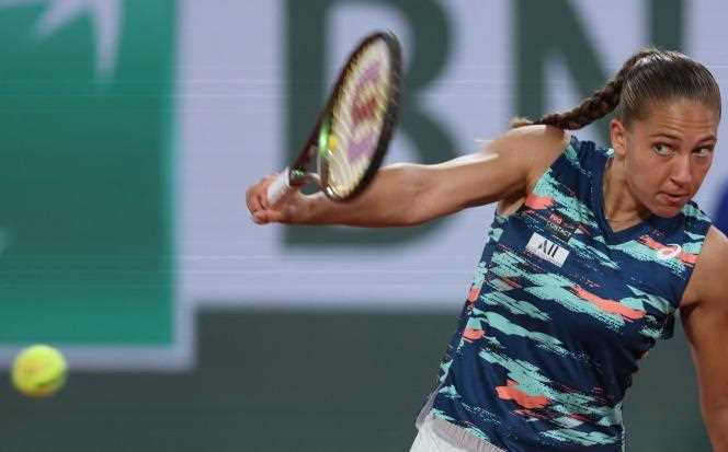 In the first round of the Roland-Garros tournament, Diane Parry beat defending champion Barbora Krejcikova in Paris on May 23, 2022. 