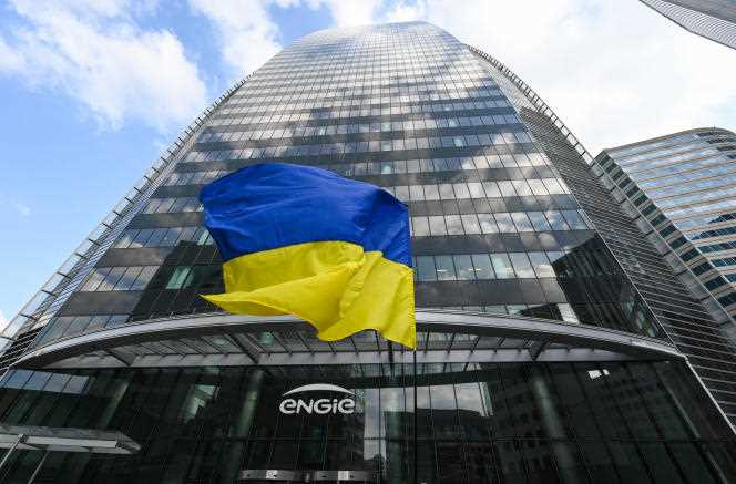 A Ukrainian flag in front of Engie's headquarters in the La Défense business district near Paris on April 29, 2022. 