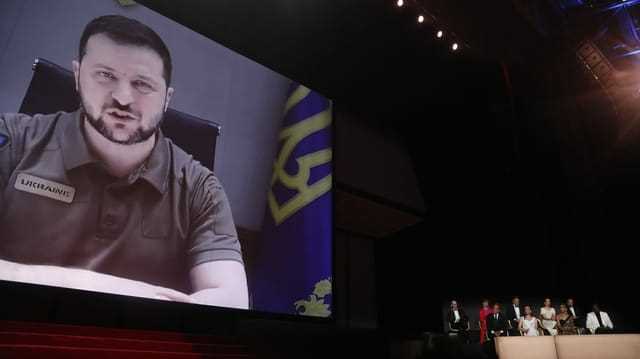 Präsident Selenski hält eine Video-Ansprache am Filmfestival Cannes
