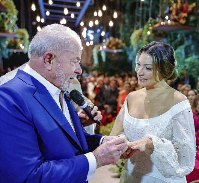 Photo of the wedding between Lula da Silva and Rosangela Silva, May 18 in Sao Paulo.  Photo sent by Lula's campaign team.
