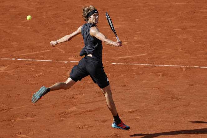 Beaten sharply by Alcaraz in Madrid, the German Alexander Zverev returned the favor on Tuesday May 31 in the quarter-finals of Roland-Garros.