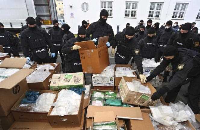 On December 14, 2021, the Bavarian police carried out the largest drug destruction operation to their credit.  Pure cocaine, resulting from various seizures, was incinerated in a place kept secret. 