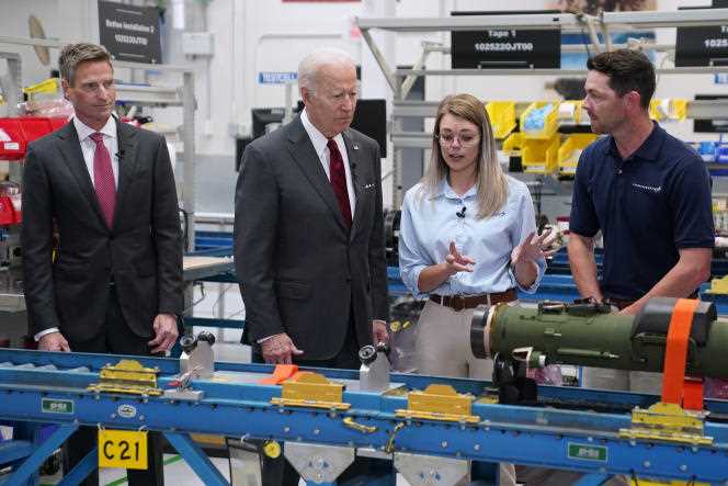 US President Joe Biden at the Lockheed Martin factory where Javelins for Ukraine are manufactured, May 3, 2022 in Troy, Alabama.