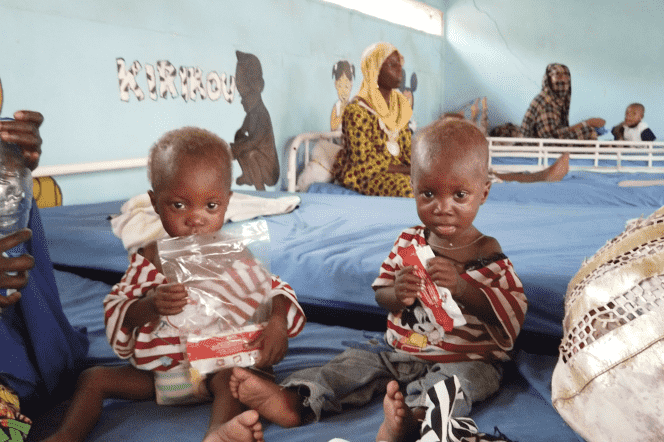 At the nutritional therapeutic unit of the Chad-China hospital in N'Djamena in May 2022, it's time for Plumpy'Nut, a high-calorie pasta used as part of the renutrition of children suffering from acute malnutrition. severe.