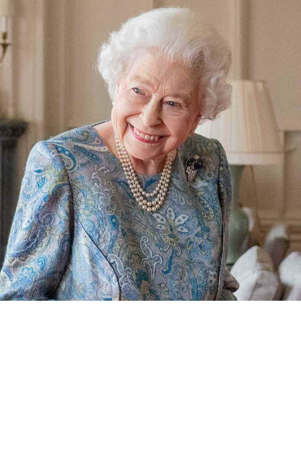 Eine sichtlich erfreute Queen Elizabeth II. während einer Audienz am 28. April.