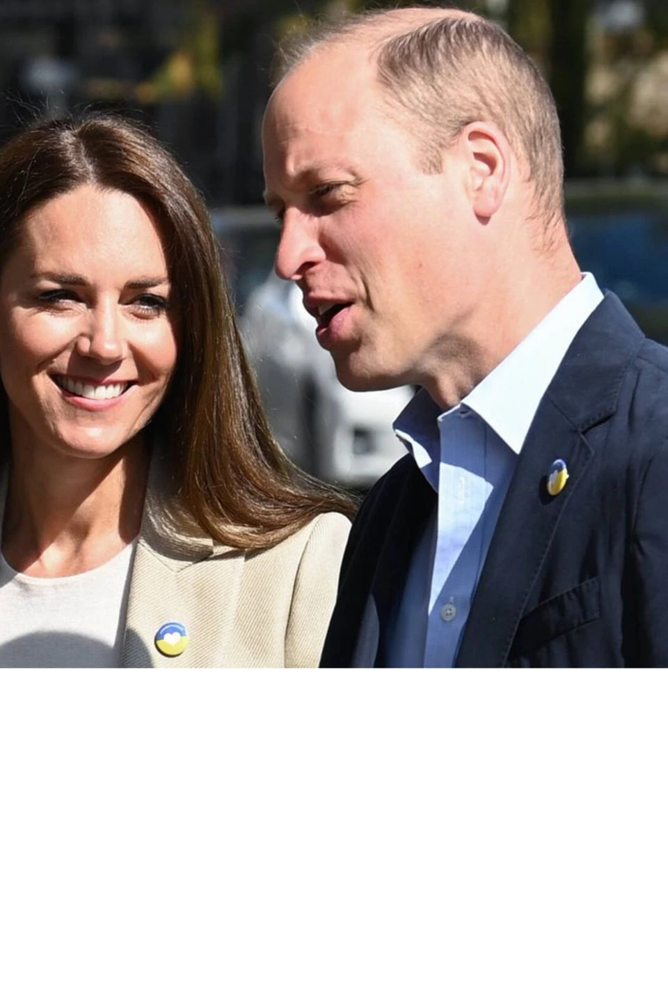 Am Geburtstag der Queen besuchten Kate und William das Disasters Emergency Committee in London.