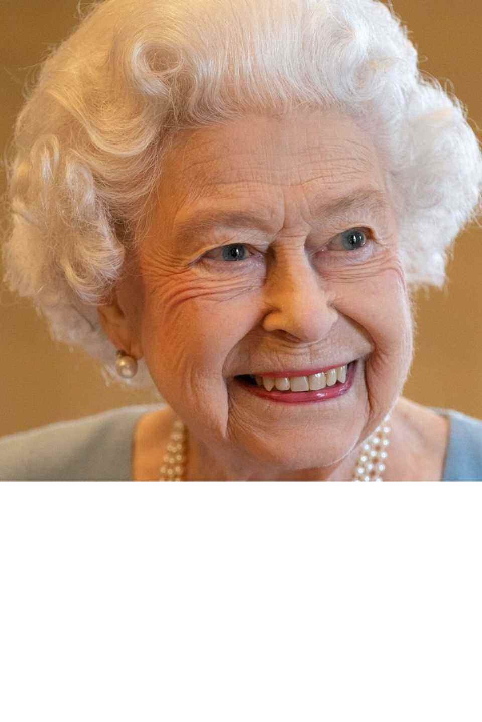 Queen Elizabeth II. hat erstmals wieder Botschafter in zwei Videoaudienzen empfangen.