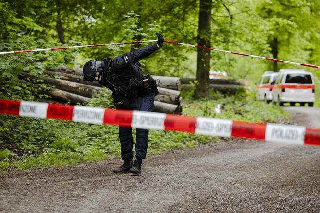 A police officer from the Diamant task force on a closed forest path in the Hürstwald on May 5, 2022.
