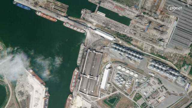 Satellitenfoto der Hafenanlage