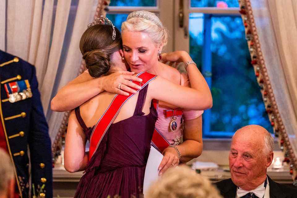 Emotional moment between Princess Ingrid Alexandra and Princess at the birthday gala in Oslo Castle.