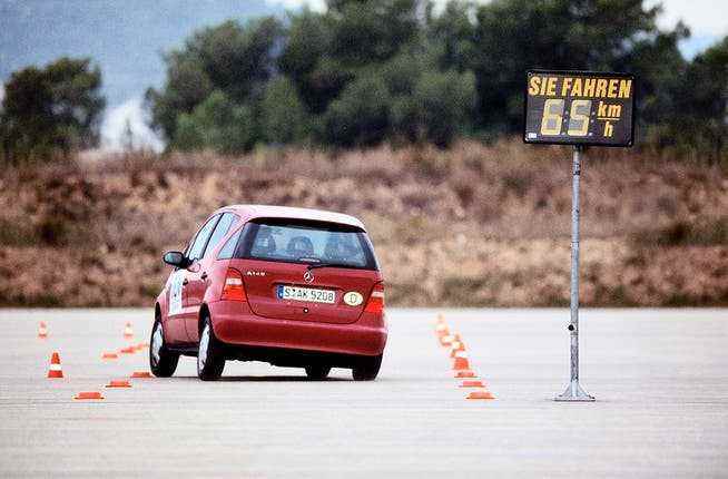 Failed the “moose test”: the first A-Class from 1997 tended to tip over during quick evasive manoeuvres.