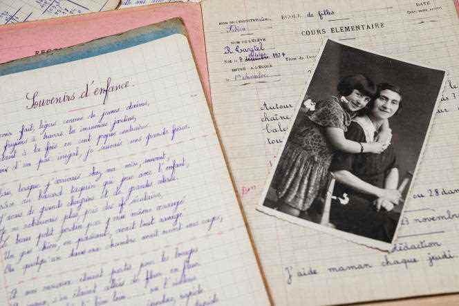 The photo of Rachel Taytel and her mother, Mirla, among the objects (school notebooks, photos, letters, etc.) retracing the story of the little girl during her time at the municipal school in Teuillac.