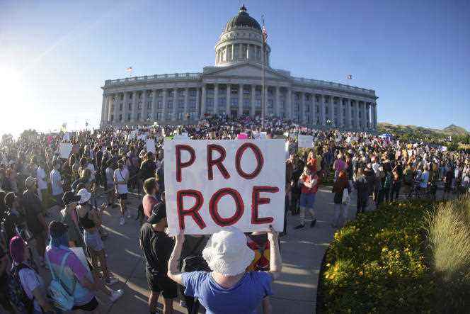 A demonstration in favor of abortion rights in Salt Lake City, in front of the Utah State Capitol.  June 24, 2022. 