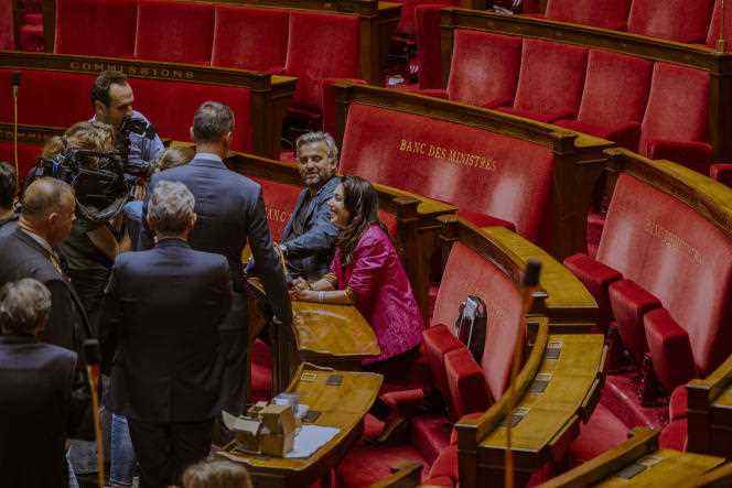 Alexis Corbière and Sophia Chikirou, two of the four Nupes deputies elected in the first round of the legislative elections, went to the National Assembly, to receive their 